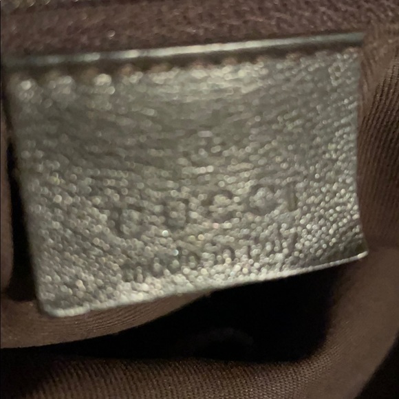 Lovingly worn Gucci bag (as is) - Picture 4 of 6